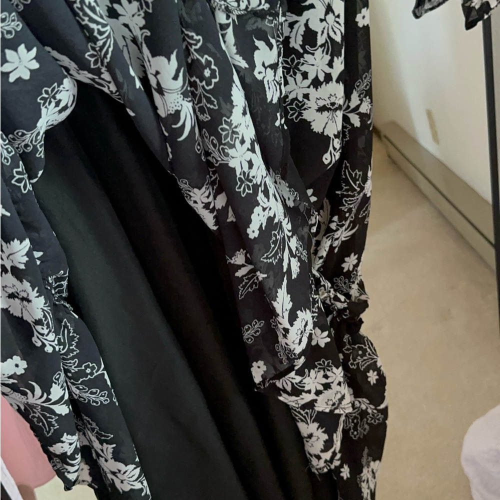 Isabel Maternity Black and White Floral Long Sleeve Dress - Picture 7 of 7